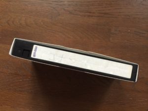 「コナン」と書かれた謎のビデオテープ、その中身は...｜名探偵コナン・揺れる警視庁のネタバレあり